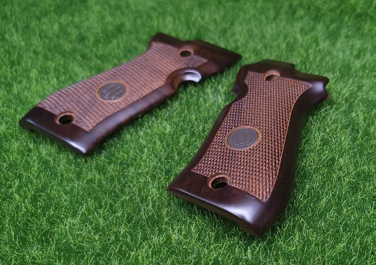 Beretta 84F 84BB Wood Grain Pistol Grips Checkered w/ Medallion