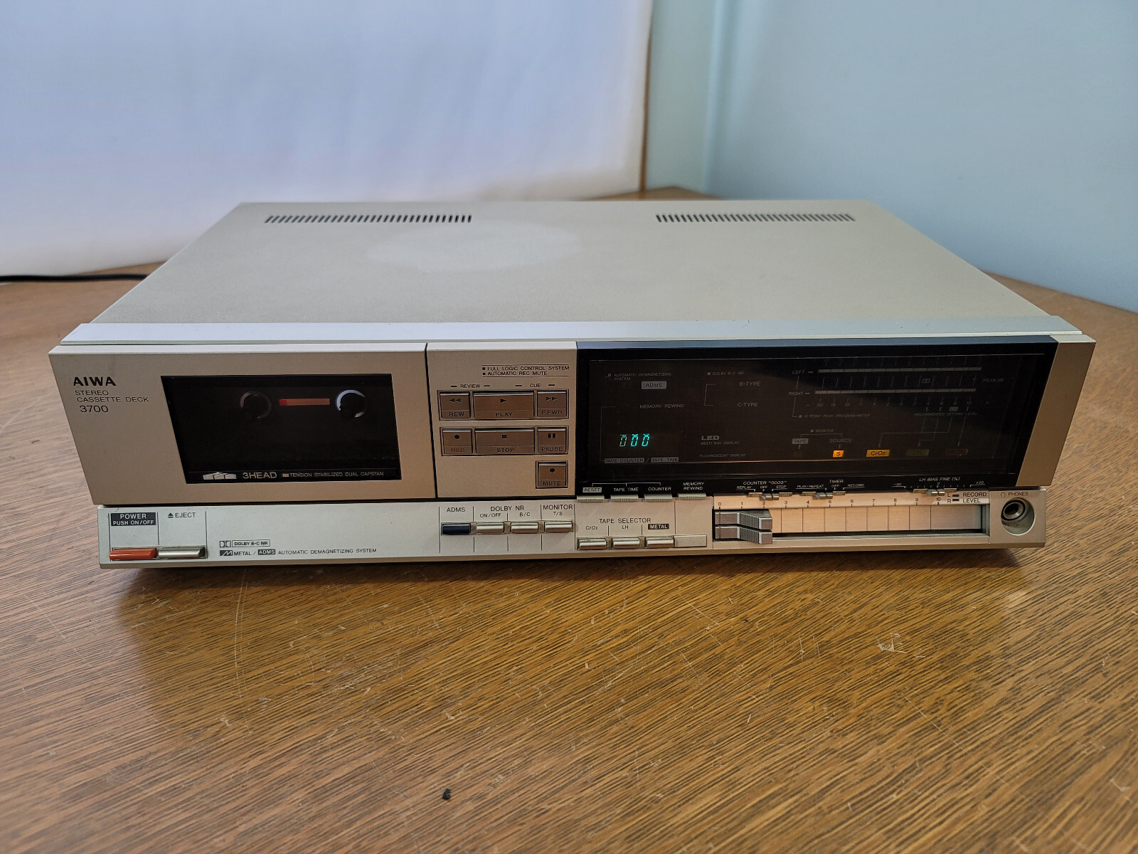 AIWA 3700 (AD3700U) 3head, Single Compact Cassette Deck AsIs Needs