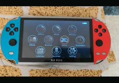 X12 Plus 16GB Handheld Spielkonsole MP4 player with 7'' screen With Retro Games