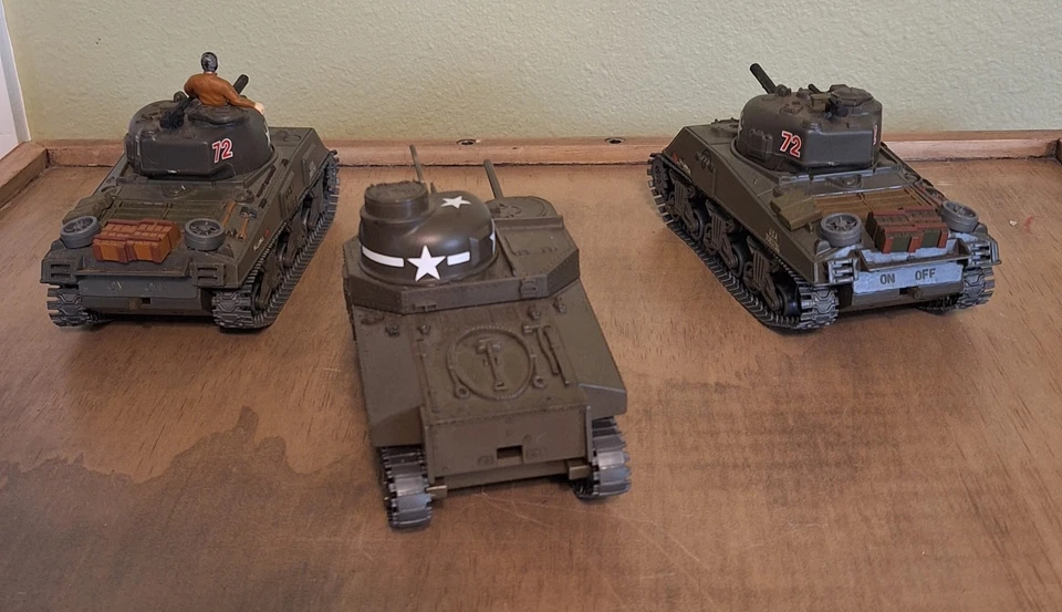Two New Ray WW2 Diecast U.S. Sherman Tanks, one plastic M3 Lee M2 Light Tank. - Image 3 of 4