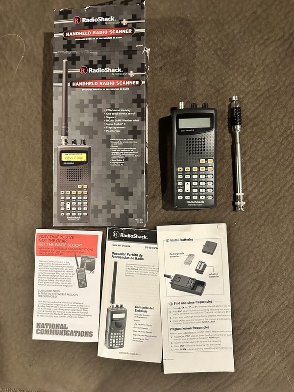 Radio Shack Pro-404 Handheld Scanner 20-404 200 Channel With Weather Alert Works