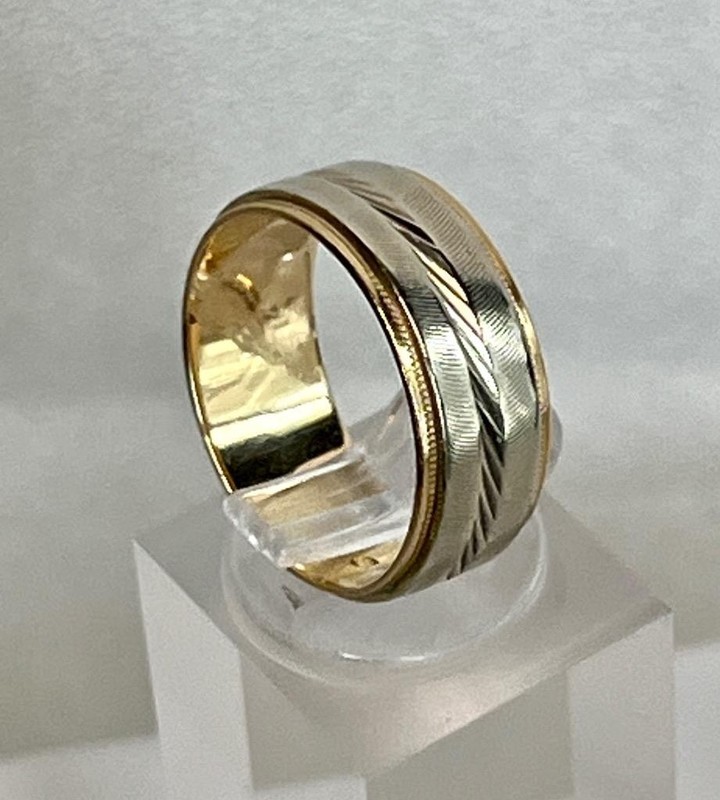 Vintage 14K White & Yellow gold Band 7.5mm wide size 7 / wt 5.8gr #7-4