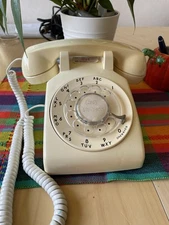 Vintage Bell , Western Electric Rotary Dial Telephone , Beige White AT&T 500DM