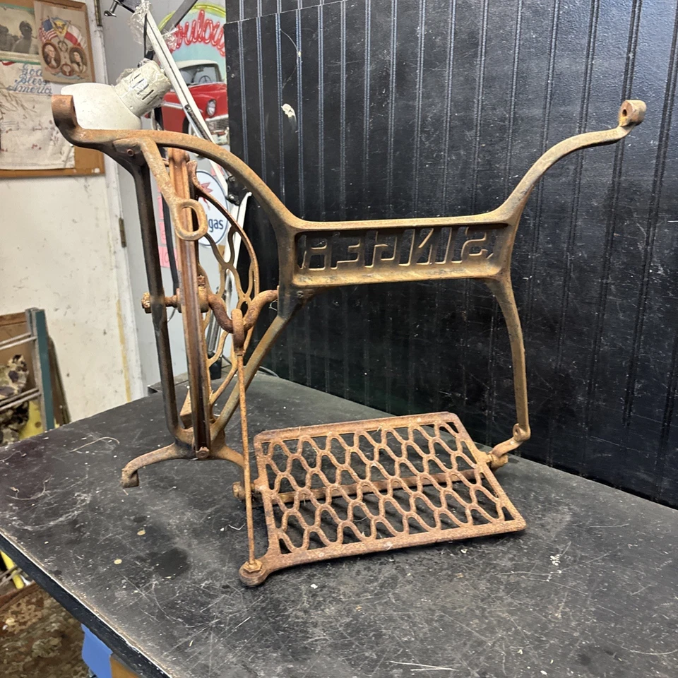 Antique Singer Treadle Sewing Machine Cast Iron Base Parts wheel and pedal  - Image 3 of 3