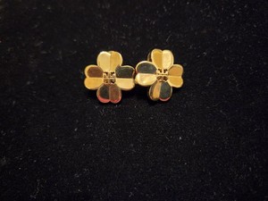 Authentic Tory Burch Kira Flower Stud earring 18k-gold-plated, Shamrock