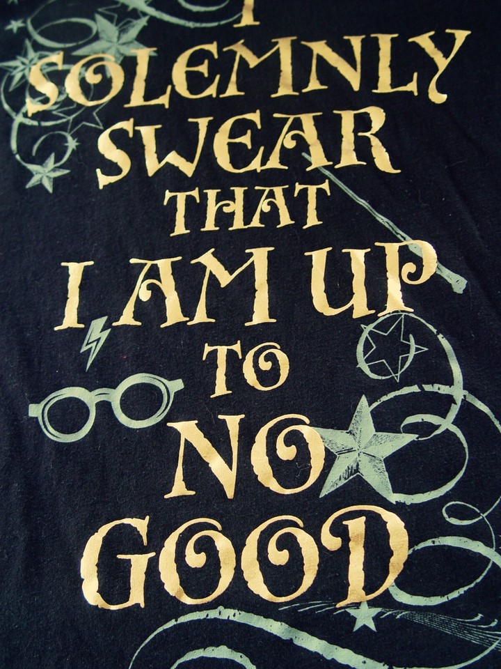 Harry Potter I Solemnly Swear That I Am Up to No Good Top Gold Letters