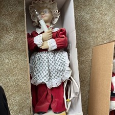 Santa And Mrs Claus 22” Vintage Animated And Illuminated Figures