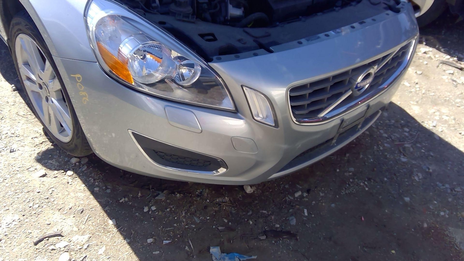 11-13 VOLVO 60 SERIES Front Bumper Assy. silver w/o pre-crash w/o park assist