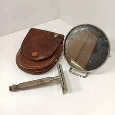 1958 50's Gillette Tech Safety Razor in Leather Travel Case with Mirror D2 VTG