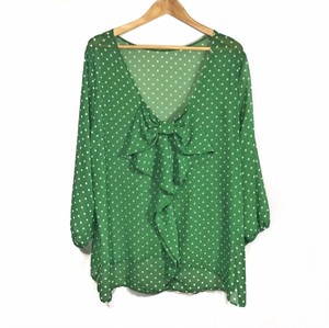green polka dot blouse