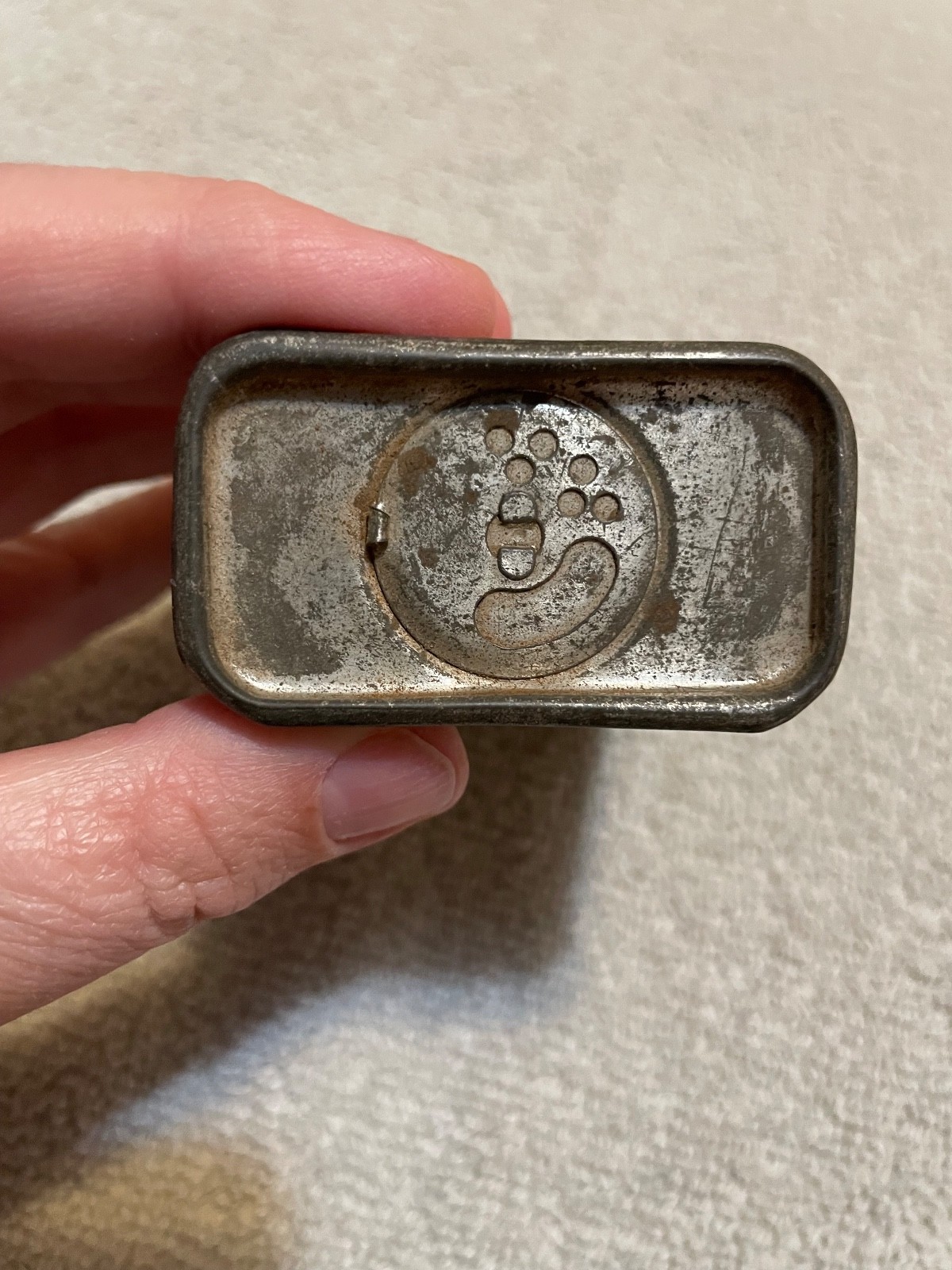 VTG  Windsor Brand Cloves Paper Body Metal Top and Base Spice Tin 2 ounces TN