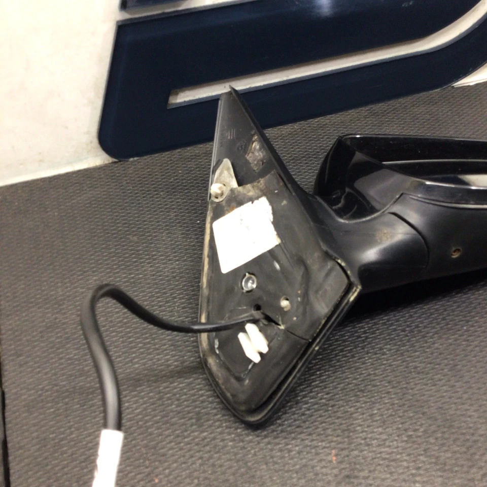 2004 年大众高尔夫 4 门 - 右乘客前镜(缺陷) — 第 3/4 张图片