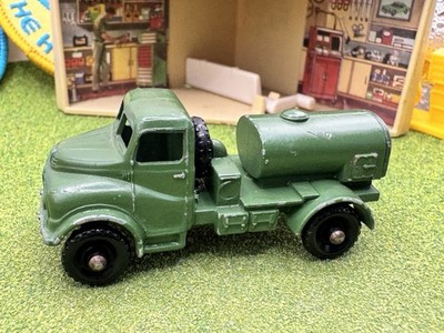 Matchbox Lesney Moko Austin 200 Gallon Water Truck No. 71 England