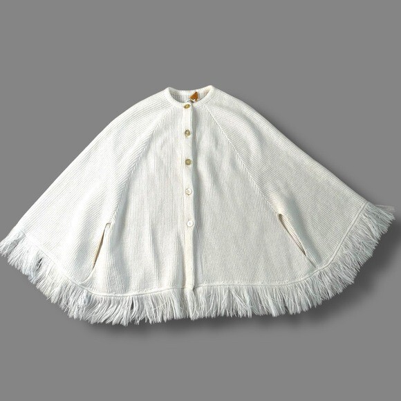 Vintage 70s Carol Brent Poncho Cape Button Up Fringe Off White Grannycore Spring