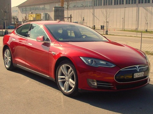 KOSTENLOSE Elektromobilität mit NEUER BATTERIE und Garantie mit TESLA Model S 85