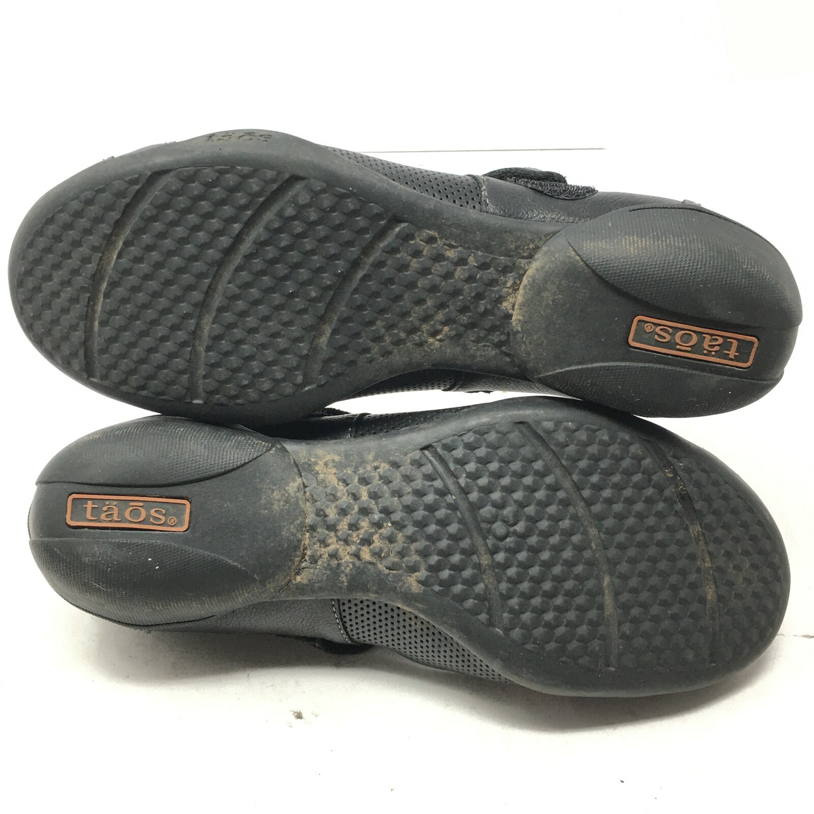 taos bravo slip on