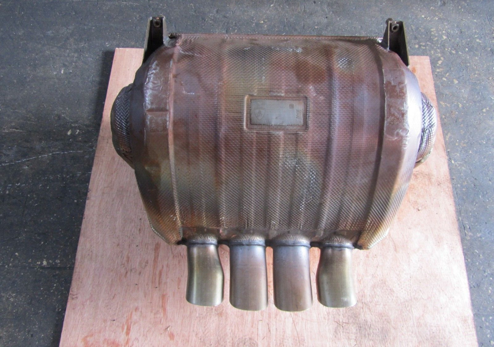 LAMBORGHINI AVENTADOR OEM MUFFLER EXHAUST  LP700 720 LP SV pipe S 470251051h