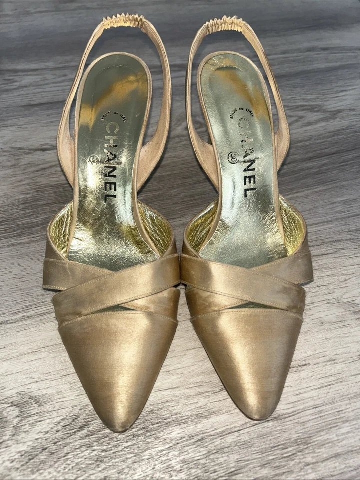 Zapatos de salón Chanel satinados con eslinga trasera, talla 6,5 M o 37 UE vintage Foto 2 de 4