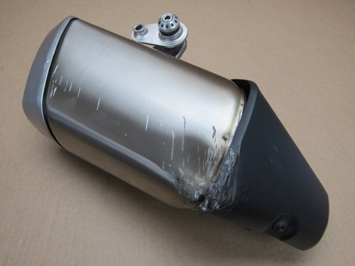 Moto Guzzi V100 Mandello S 2023 1,356 miles exhaust silencer (12593) - Picture 2 of 11