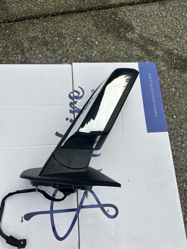 2014-2019 Chevrolet Silverado 1500 R DRIVER Side Mirror Power Fold OEM