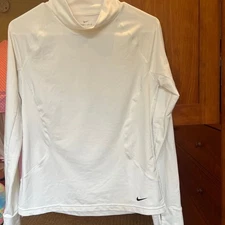 🤍Nike DRI-FIT White Long Sleeve Top Base layer Performance gear Girls XL EUC🤍