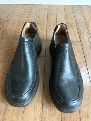 Clark s Unstructured Men s 10M Black Leather Shoes Slip On EUC