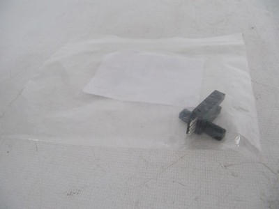 (NEW)   Thru-Beam Micro Position Sensor EE-SX672P  #vn