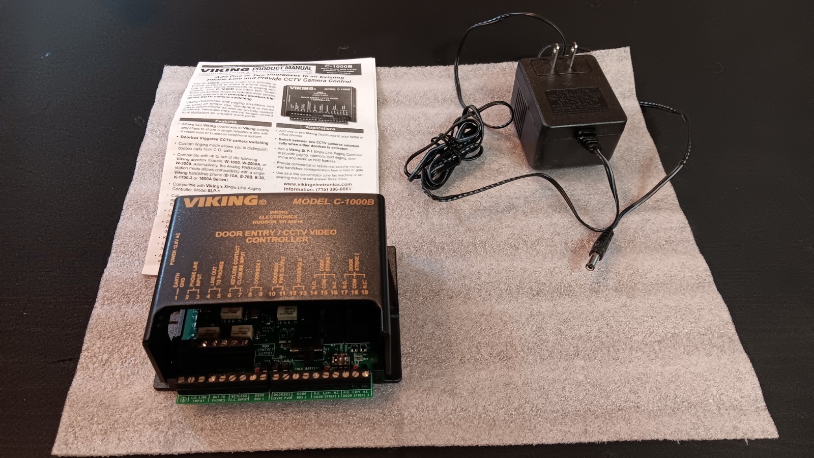 VIKING C-1000B DOOR ENTRY CONTROLLER WITH POWER SUPPLY