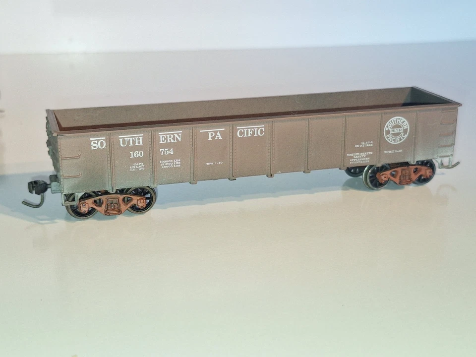 Lima & Roundhouse Gondola Wagons for Southern Rail. Good cond. HO Scale. No box. - Image 3 of 4