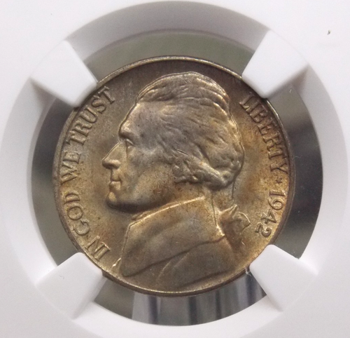 1942 
