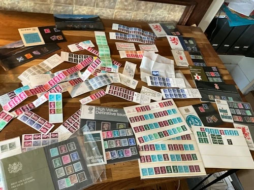 GB QEII Machin & definitive MNH sorting lot pres packs books cards