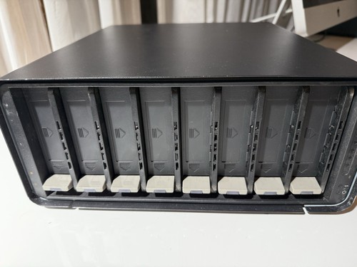 Drobo B800fs 💾 Stockage en réseau pour PIÈCES ou REPARATION - LIRE - Photo 2/5