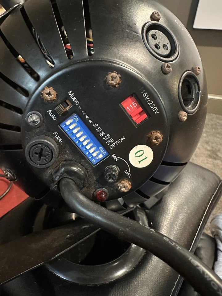 Chauvet Led Color Splash 200B Wash light LED - PAR200B Works Perfect ! - Image 2 of 4