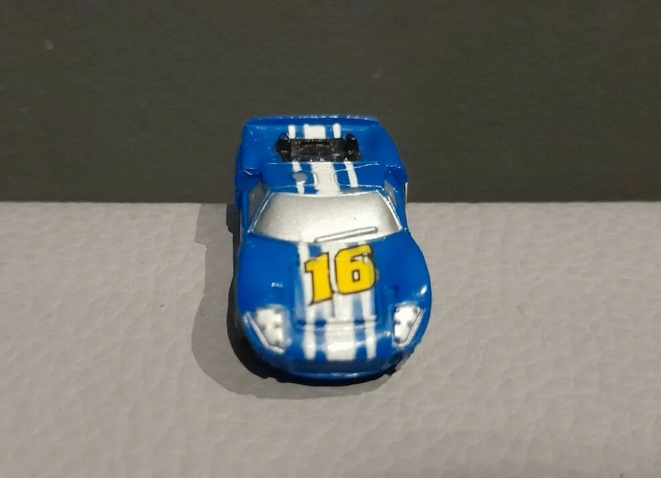 Micro Machines Ford GT-40 гоночный автомобиль синий No 16 #16 ретро игрушка мини винтажный - Изображение 3 из 4