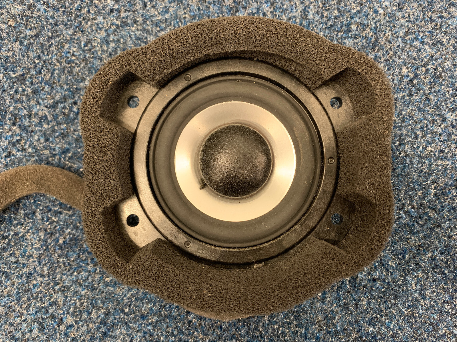 OEM Midrange Premium Audio Sound Loudspeaker 2006-2013 Volvo C70 