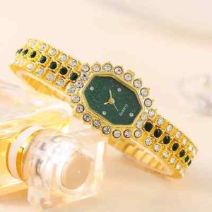 Authentic Women Watch Gold Plated Luxury Rhinestone Quartz Sophisticated Stylish Accessory