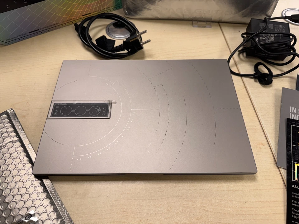 ASUS Zenbook 14X Space Edition OLED 14 Zoll i9 12900H 32 GB RAM 1 TB - Bild 4 von 4