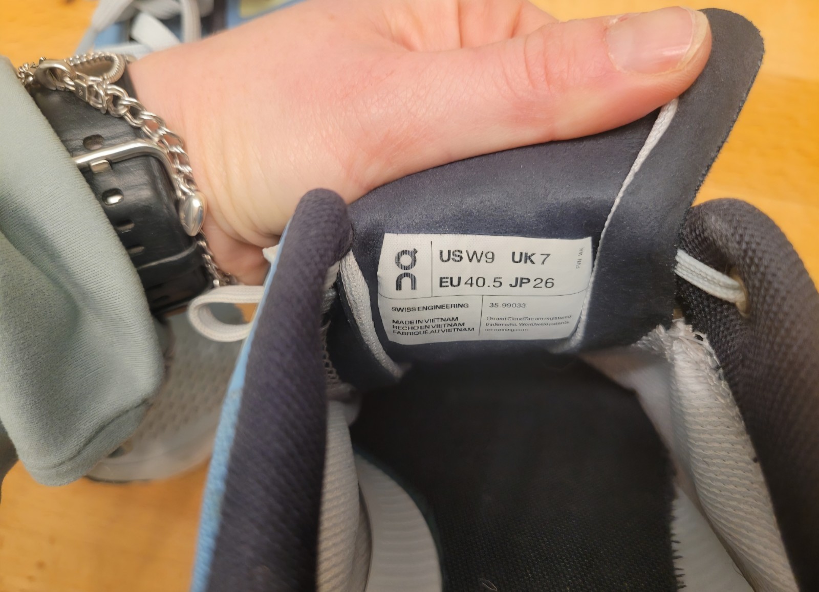 On Running Cloudflow Running Sneakers Niagara/Mea… - image 8