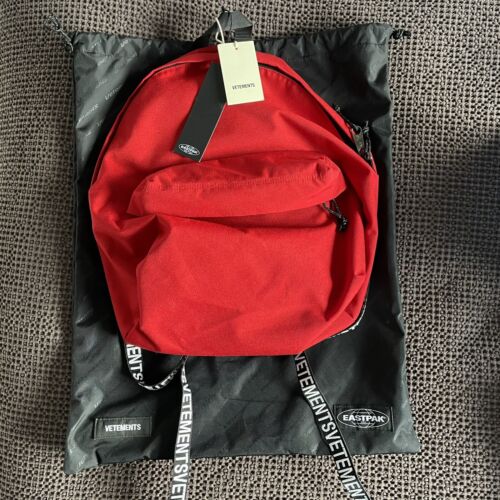 Vetements x Eastpak Tourist Backpack Red Brand New With Tags RRP £670 - Picture 1 of 9