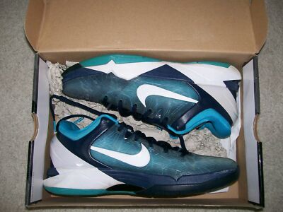 SZ 10.5 NIKE ZOOM KOBE VII 7 SHARK ALL 