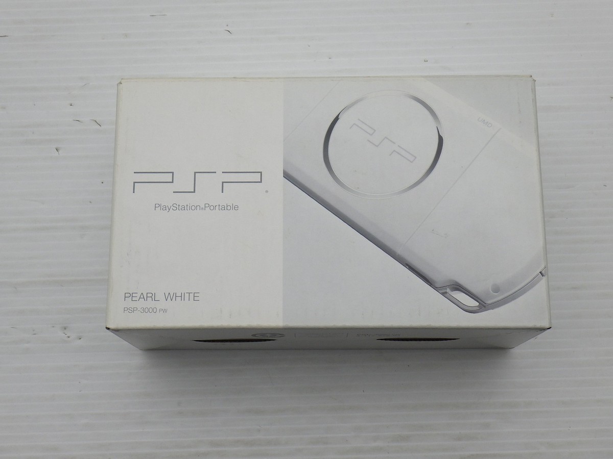 PSP-3000 パールホワイト s-l400.jpg