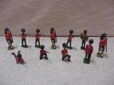 11 Britains Royal Guard Soldiers