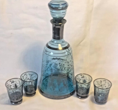 Vintage venezianische eisblaue italienische Glaskaraffe & 3 Schnapsgläser versilbert kühl