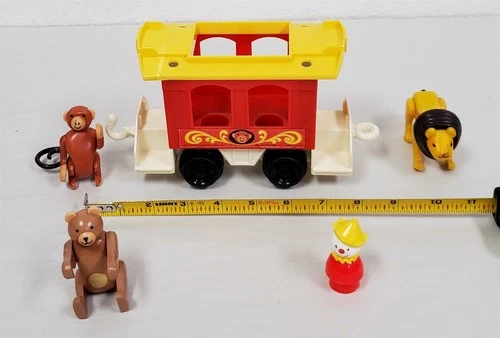 Z-262 VINTAGE 1970/80'S FISHER-PRICE LITTLE PEOPLE CIRCUS TRAIN CAR W/ANIMALS!