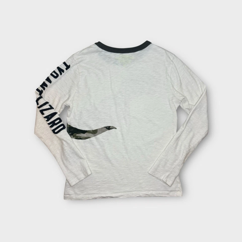 Camisa de manga larga Crewcuts Tyrant Lizard camuflada con estampado de dinosaurio T-Rex blanca verde Foto 4 de 4