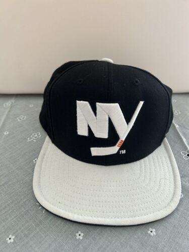 New York Islanders Reebok SnapBack Flat rim Hat