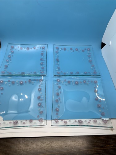 Pampered Chef Daisy Dessert Plates Set of 4 Glass 2818 Pink White Retired NIB - Picture 9 of 17