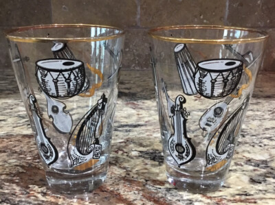 2 SHORT TUMBLERS BLACK N GOLD MUSICAL INSTRUMENTS GOLD RIM LOOK UNUSED 4 5/8 T