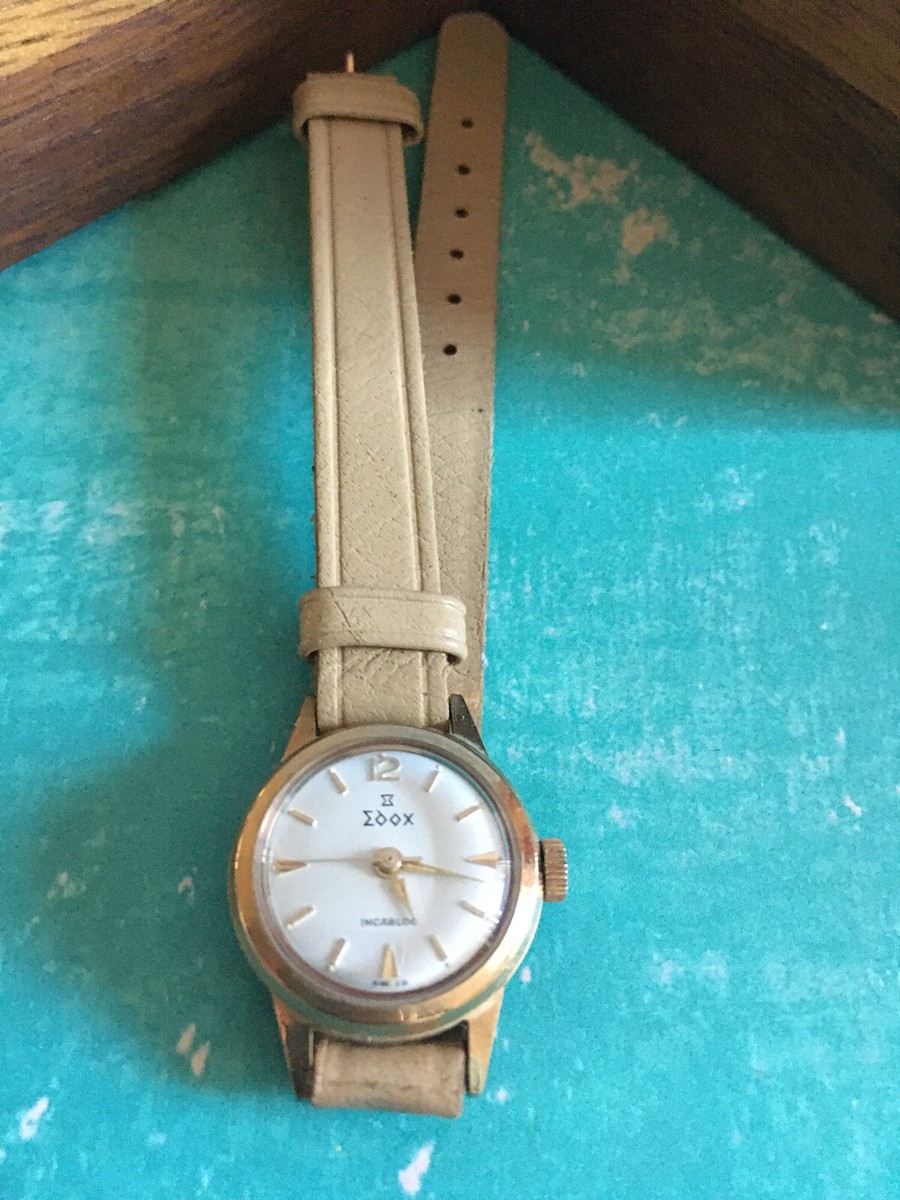 Montre Bracelet Vintage EDOX Pour Femme - Mécanique, Boîtier Acier, Bracelet Cuir, Argentée