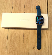 Apple Watch Series 11 46mm Aluminium GPS Smartwatch silbernes Gehäuse blau